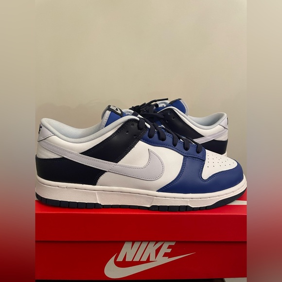 Nike low dunks - Picture 1 of 10